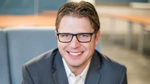 Kelly Klick's Instagram, Twitter & Facebook