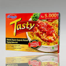 Ayam geprek sambal bawang termasuk salah satu varian ayam geprek yang digemari di indonesia loh! Mie Sedaap Tasty Sambal Matah 124g Toko Indonesia