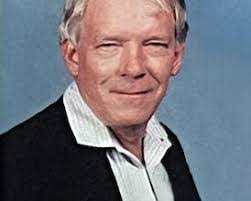 Ellen Hatcher's Instagram, Twitter & Facebook