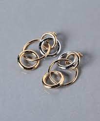 united arrows numbering ナンバリング cmb ring ピアス 大小のリングを幾重にも連ねたピアス 素材のソリッドな煌めきが 耳元に洗練さをプラス 普段使いからパーティシーンまで幅広く活躍する華やかなデザインです numbering ナンバリング ピアス 素材