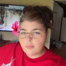 Whitney Packard's Instagram, Twitter & Facebook