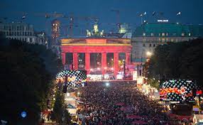 Nach der wende stand der tag des mauerfalls (9. Tag Der Deutschen Einheit 2015 Berlin De