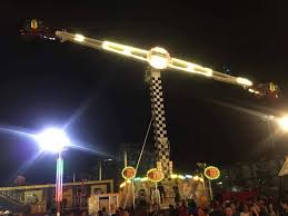 Pesta pulau pinang 2019 dragon malaya sejati. Penang Funfair Goers Stranded In The Air After Ride Suddenly Malfunctions Coconuts Kl