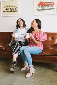 It is probably not an easy task to find someone who would be satisfied with his body or hair. 7 Tips On How To Look Taller In Your Photos Emma S Edition