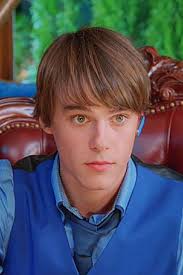 Mitchell Hope || Ben