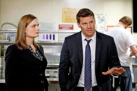 Bones' renewed as showrunner steps down