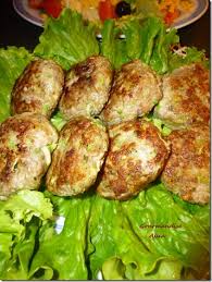 La viande hachée peut entrer dans la composition de nombreuses recettes. Galettes De Viande Hachee A La Courgette Gourmandise Assia