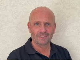 Qualified Semi Retired Male Masseur