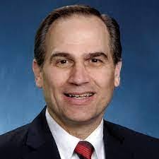 Andrew Metts's Instagram, Twitter & Facebook