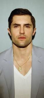 Okay hear me out…. Phil Dunster for Tamlin. : r/ACOTARHulu