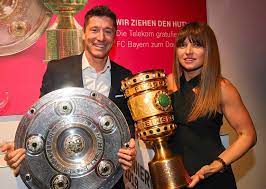 Das kleine bäuchlein von robert lewandowskis frau fiel deswegen sofort auf. Lewandowskis Frau Anna Lewandowska Uber Ihre Essgewohnheiten