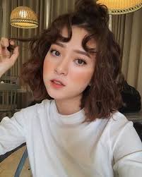 List 7 kiểu tóc ngắn siêu xinh và mát mẻ cho nàng công sở U40