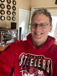 5peaks sun visor and toque worn in Fish Creek Park