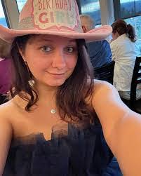 Tabitha Dempsey's Instagram, Twitter & Facebook