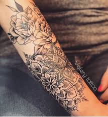 Halbes Hulsenblumenmandalatatowierung 2020 Kol Dovmeleri Mandala Dovmesi Tattoo