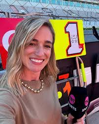 Rachel Stringer's Instagram, Twitter & Facebook