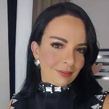 Que 2026 te deixe tão estável, tão próspero e tão alinhado, que Deus use o  seu bolso como instrumento de bênção. Que a sua abundância cure, levante,  alimente e transforme vidas. Que