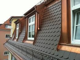 Nach Dachsanierung Der Steilmansarde Mit Biberschwanz Und Der Gauben Mit Metallverkleidung Durch Die Dachdecker Steinfassade Hauser Haus Aussendesign Dachdecker