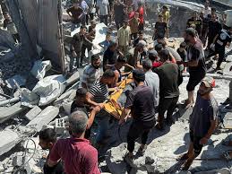 Ataques israelíes dejan al menos 12 muertos en Gaza, mientras disminuye ofensiva terrestre