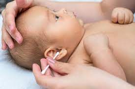 Apa saja sih perkembangan bayi 9 bulan ini? Hati Hati Cara Membersihkan Telinga Bayi Tidak Bisa Sembarangan Alodokter