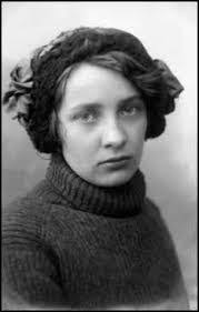 Suzanne Bernard's Instagram, Twitter & Facebook