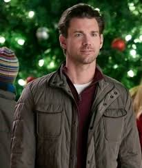 According to Hallmark we need 200 yes to release the new Christmas movie 🎥  Kevin McGarry ❤️