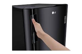 Kulkas berpintu ganda dengan freezer di bagian atas (top freezer) menyediakan beberapa kapasitas simpan, mulai dari ukuran mini, kecil, sedang, besar, hingga ekstra besar. Freezer Lg 1 Pintu 171l Gross 165l Nett Dengan Kompresor Inverter Dan Kotak Sayuran Besar Hitam Lg Indonesia