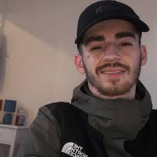 Hello, after someone to fix a broken roof tile please, can anyone recommend  a person or company...TIA