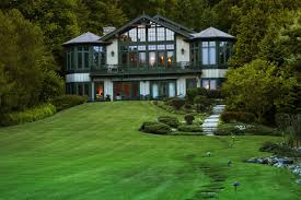 Lawn in low spots will remain green while higher areas turn if grass receives sufficient moisture, growth slows and blades remain green. 8 Easy Ways To Improve Your Lawn Clean Air Gardening