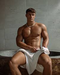 JUICY JAMES - Fleshbot