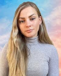 Jasmine Iverson's Instagram, Twitter & Facebook