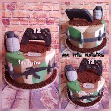 Gateau Fortnite Jeux Videos Ps4 Pour Les 12 Ans De Enzo Sponge Cake Aux Chocolats Ganache Chocolat Noi Cake Chocolat Gateau Fortnite Ganache Chocolat Noir