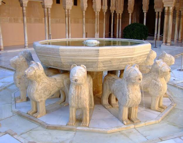 La historia del Patio de Los Leones | Hammam Granada