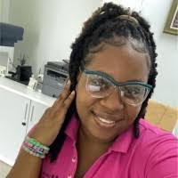 Kizzy Allen's Instagram, Twitter & Facebook