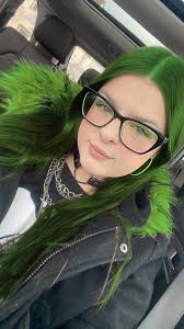 Ok but this green hair filter really popped tf off with my green eyeshadow  💚🐸🧩🔋