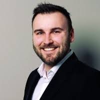 Kevin Wiesner's Instagram, Twitter & Facebook