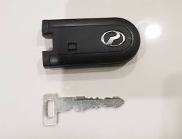 Pemandu juga boleh membuka dan menutup pintu ini dengan menggunakan butang yang ada pada panel instrumen. Bateri Alat Kawalan Jauh Kereta Habis Masih Boleh Hidupkan Kereta Mekanika