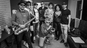 Listen to albums and songs from indio solari y los fundamentalistas del aire acondicionado. Los Fundamentalistas Convocan A Su Publico Fm Rock Pop 95 9