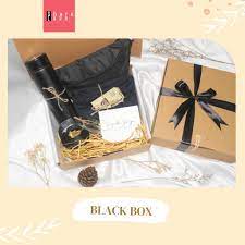 Idea diy hadiah birthday untuk buat sendiri untuk bff, mama, papa, atuk, nenek langgan ada lelaki yang sanggup reject hadiah dari ain edruce & daiyan trisha? Gift Box Cowok Kado Ulang Tahun Birthday Wisuda Hampers Black Box Shopee Indonesia
