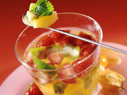 Fruchtebowle Rezept Fruchtebowle Bowle Fruchte