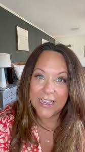 Renee Gascon's Instagram, Twitter & Facebook