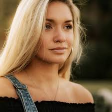 Hannah Linville's Instagram, Twitter & Facebook