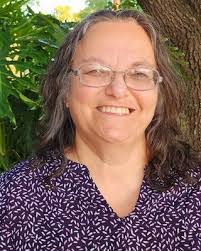 Sandra Teniente's Instagram, Twitter & Facebook