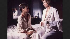 User-submitted review of Amor Estranho Amor