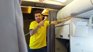 Adrian mutu was born on january 8, 1979 (age 42) in romania. U21 Discurs EmoÈ›ionant Al Lui Adrian Mutu In Avionul De Intoarcere De La Euro 2021 Youtube