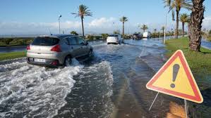 Zeker dertienhonderd inwoners worden nog vermist, melden autoriteiten vrijdag. Noodweer In Frankrijk En Italie Honderden Mensen Geevacueerd Linda Nl