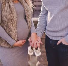 fall winter maternity pretty winter maternity pictures winter maternity photos fall maternity photos