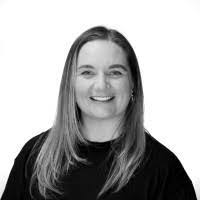 Joanne Hunt's Instagram, Twitter & Facebook