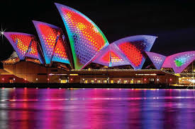 Filem ini ditayangkan menggunakan bahasa melayu Sydney7 Apartment Sydney