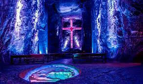 Descubre su insólita arquitectura con esta excursión a zipaquirá, ciudad próxima a bogotá. Zipaquira S Stunning Catedral De Sal Secret World
